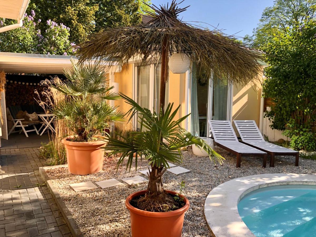 Apartment Tinyhouse Mit Pool, Outdoor Whirlpool Und Garten Petershagen-Eggersdorf المظهر الخارجي الصورة