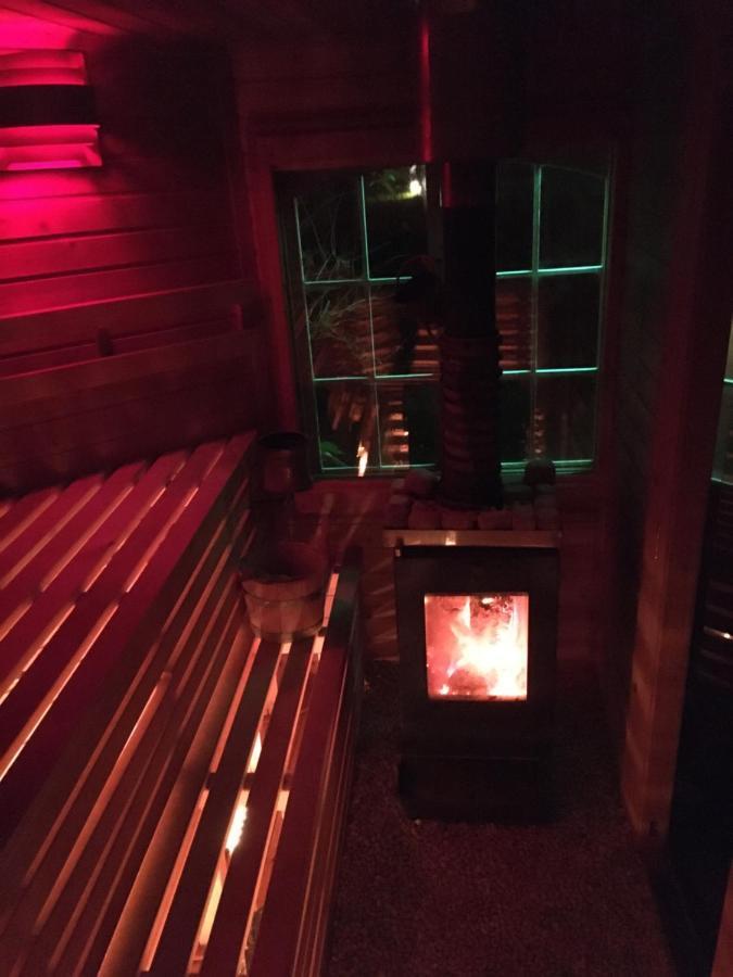 Apartment Tinyhouse Mit Pool, Outdoor Whirlpool Und Garten Petershagen-Eggersdorf المظهر الخارجي الصورة